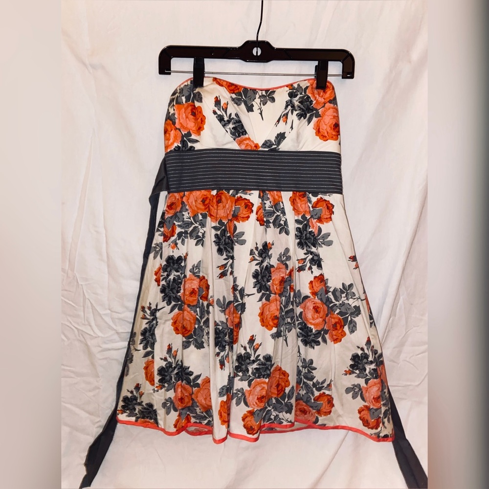 NWT Strapless Floral Print Dress
